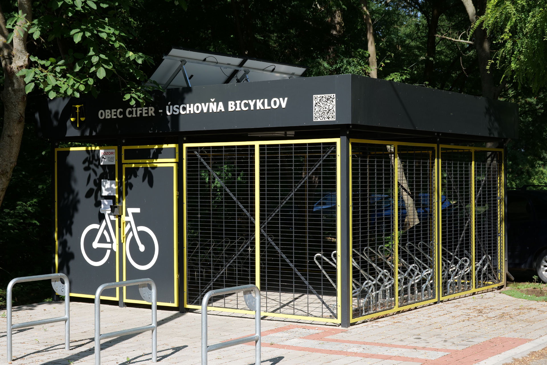Uzamykateľný prístrešok pre bicykle CYKLOSAFE LITE