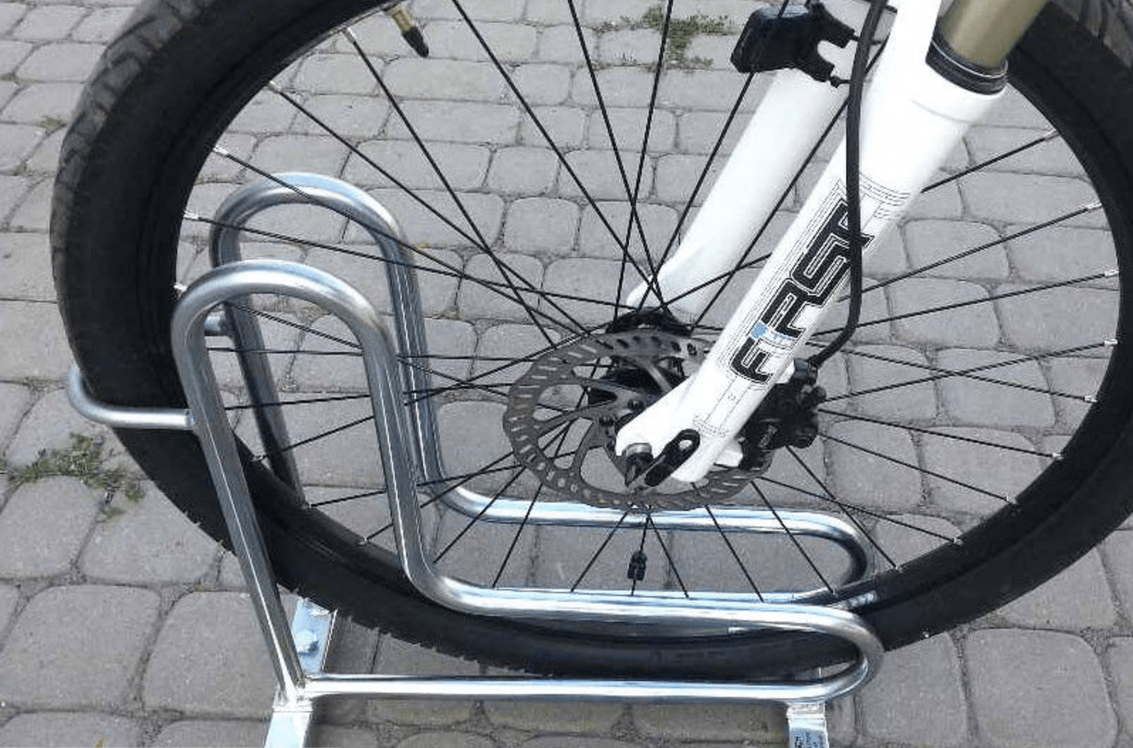 Stojan modulový typ 01 pre 02 bicykle
