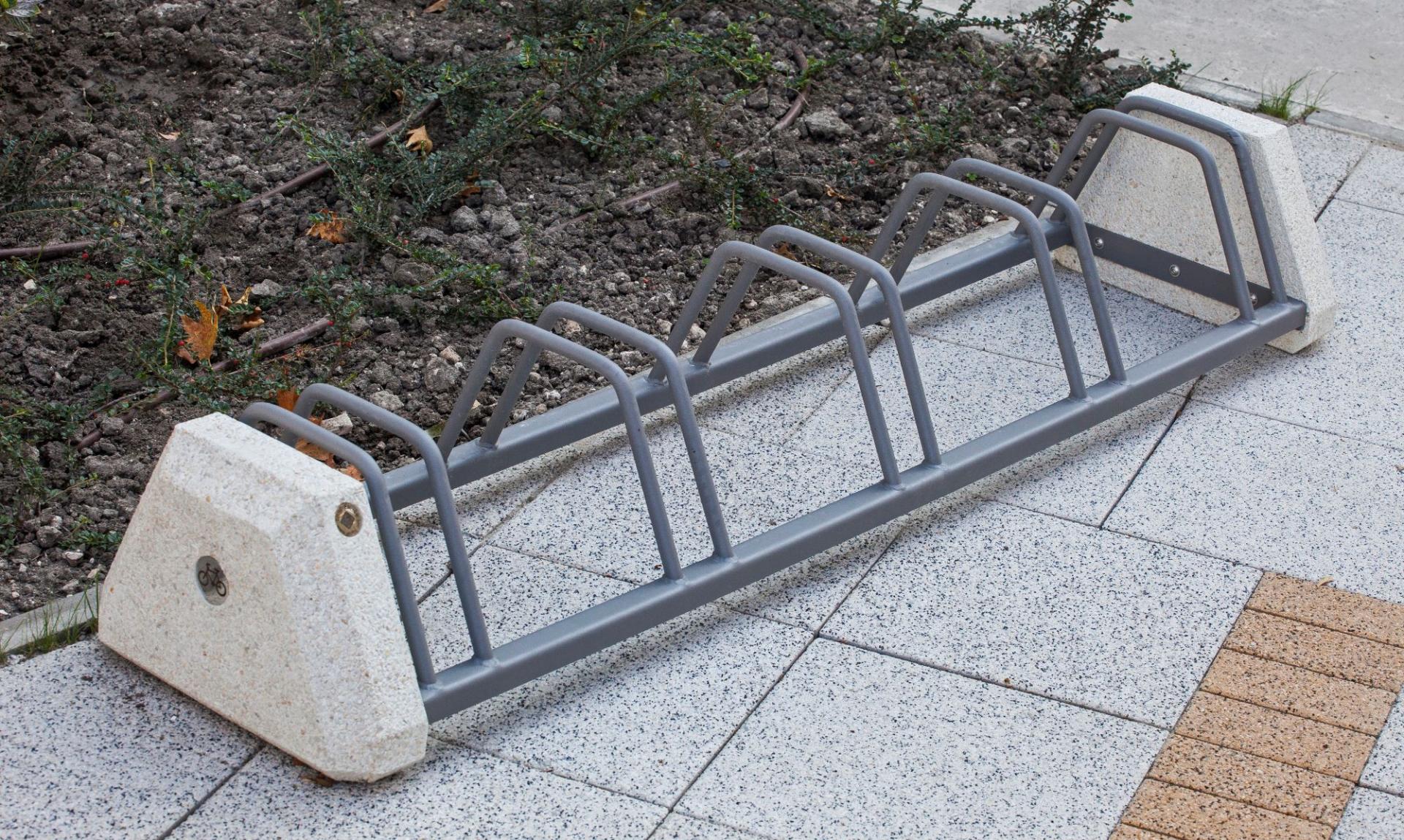 Betónový stojan na bicykel typ 03