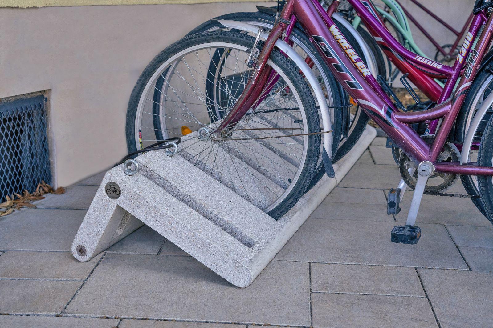 Betónový stojan na bicykel typ 01
