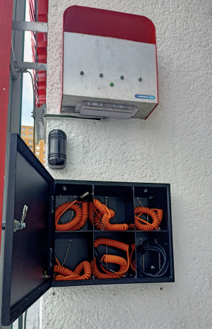 Box na nabíjacie káble + káble