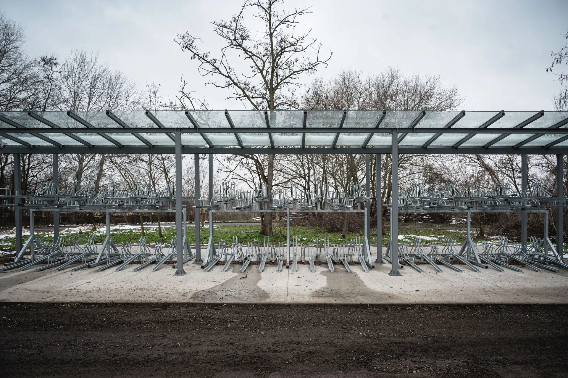 Otvorený prístrešok pre bicykle – Veľké Leváre
